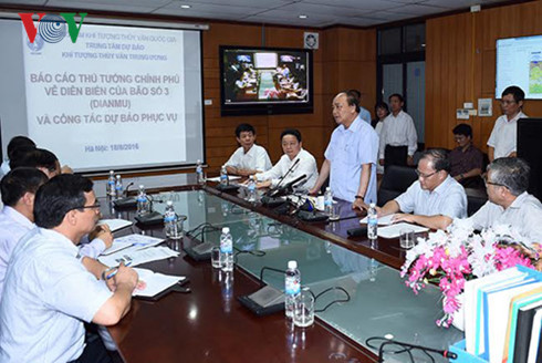 thu tuong nguyen xuan phuc: dung cac cuoc hop de ung pho bao so 3 hinh 0