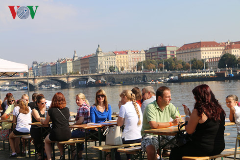 viet nam tham gia le hoi am thuc chau a tai praha hinh 4