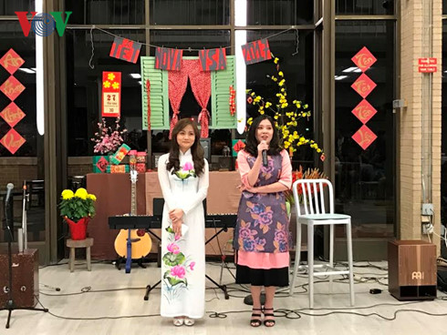 sinh vien viet nam va tet que huong tren dat my hinh 2