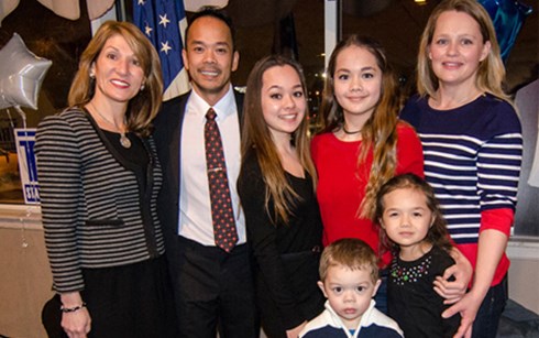 nguoi goc viet tranh cu lam dan bieu bang o my hinh 2