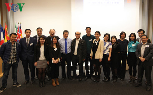 hội thảo hướng nghiệp 2016 của hội sinh viên việt nam tại pháp hình 0 hoi thao huong nghiep 2016 cua hoi sinh vien viet nam tai phap hinh 0