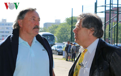 giai bong da thanh nien - sinh vien viet nam tai cong hoa sec hinh 2