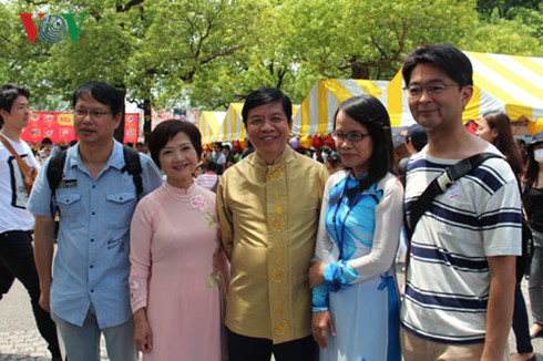 khai mac le hoi viet nam tai nhat ban hinh 2