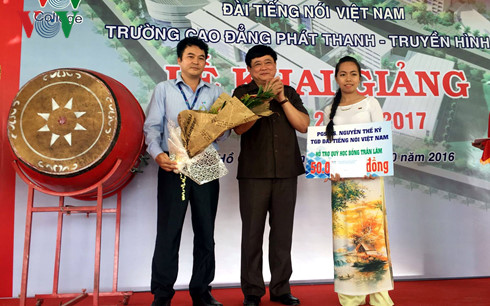 khanh thanh tuong nha bao tran lam tai truong cao dang pt-th ii hinh 2