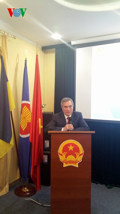 cong dong nguoi viet tai ukraine ung ho dong bao lu lut mien trung hinh 1