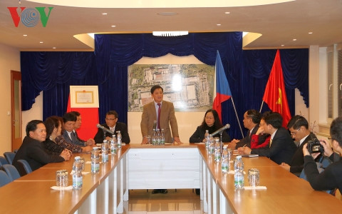 thuc day cong tac nguoi viet tai sec hinh 1