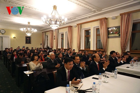 phó thủ tướng phạm bình minh thăm đại sứ quán việt nam tại nga hình 3 pho thu tuong pham binh minh tham dai su quan viet nam tai nga hinh 3
