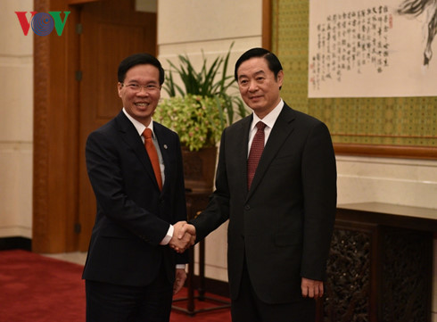 ông võ văn thưởng tiếp trưởng ban tuyên truyền tw đcs trung quốc hình 2 ong vo van thuong tiep truong ban tuyen truyen tw dcs trung quoc hinh 2