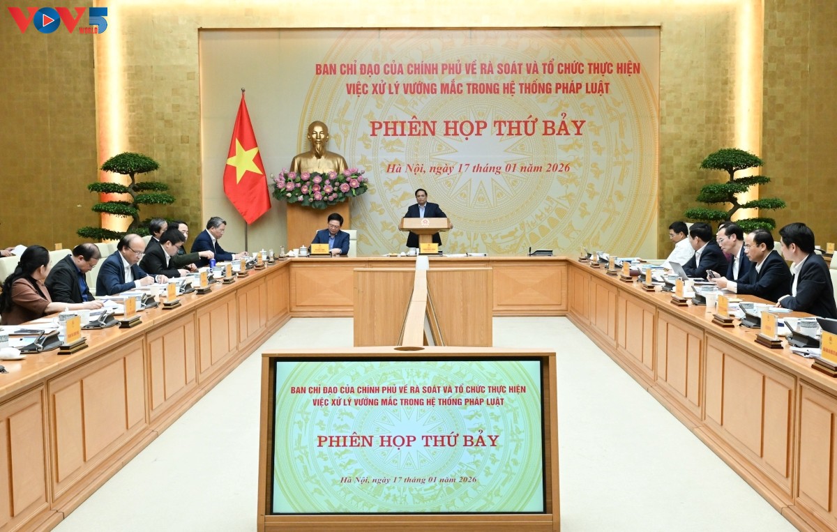 팜 민 찐 총리, “입법 사고의 전환…규제 중심에서 ‘발전 창달 및 서비스’ 중심으로”