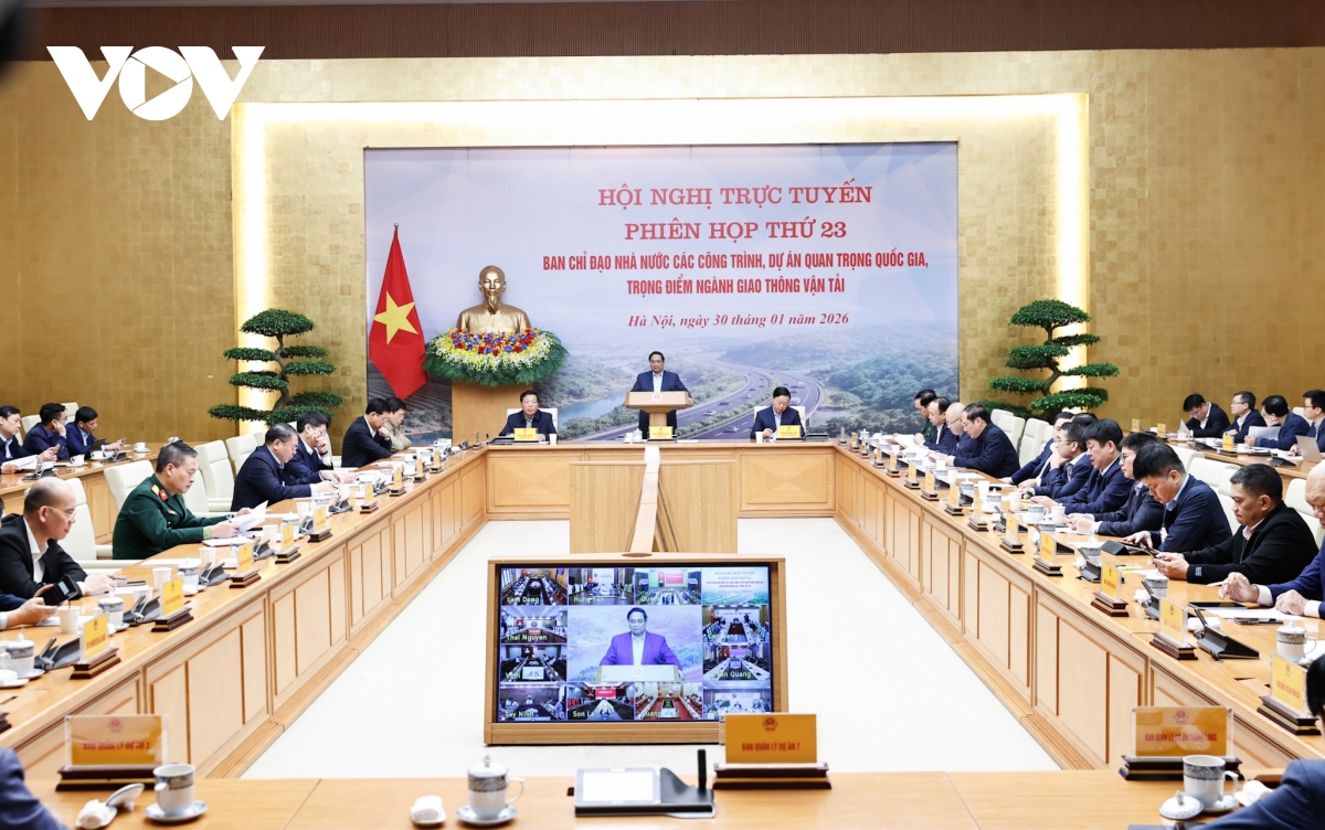 팜 민 찐 총리, 국가 핵심 교통 인프라 프로젝트 강력 추진 지시