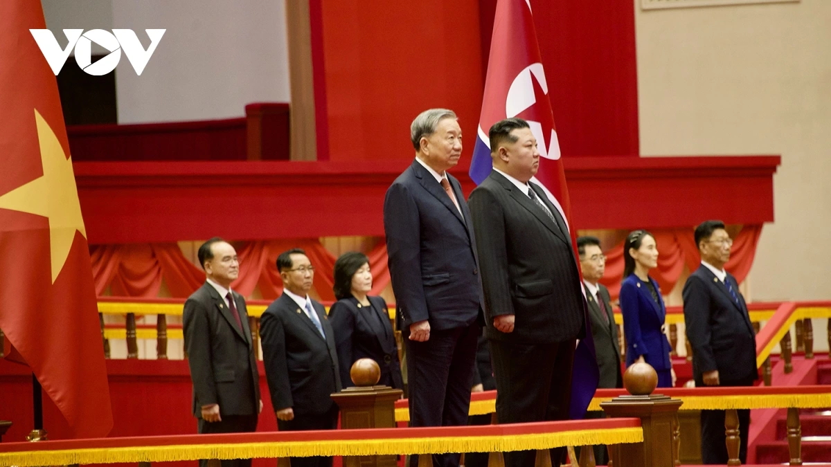 또 럼 당 서기장, 김정은 조선노동당 총비서 재임 축전 보내
