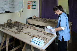 Forenses argentinos ayudan a Vietnam a identificar desaparecidos en la guerra