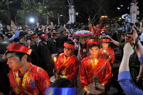 Ceremonias tradicionales en homenaje al Héroe Nacional Tran Hung Dao