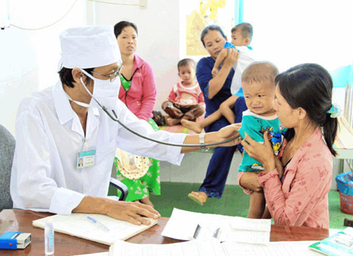 Vietnam evalúa programa de desarrollo de recursos humanos en la sanidad