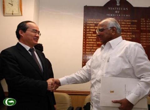 Vietnam y La India suscriben varios documentos de cooperación