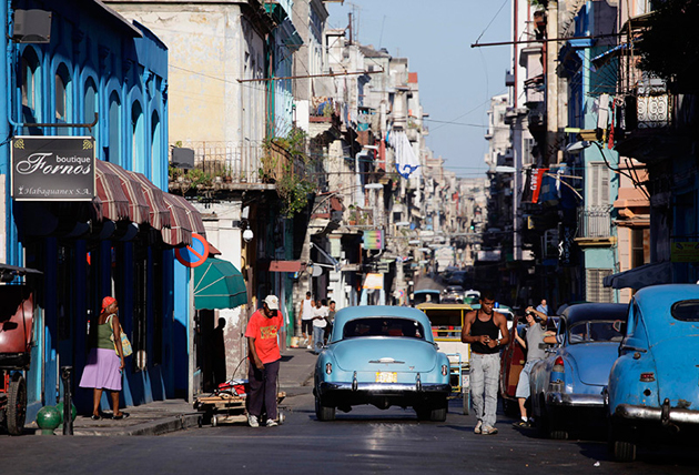España reclama fin del bloqueo económico impuesto por EEUU a Cuba