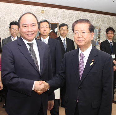 Vicepremier vietnamita trabaja con funcionarios de justicia de Japón