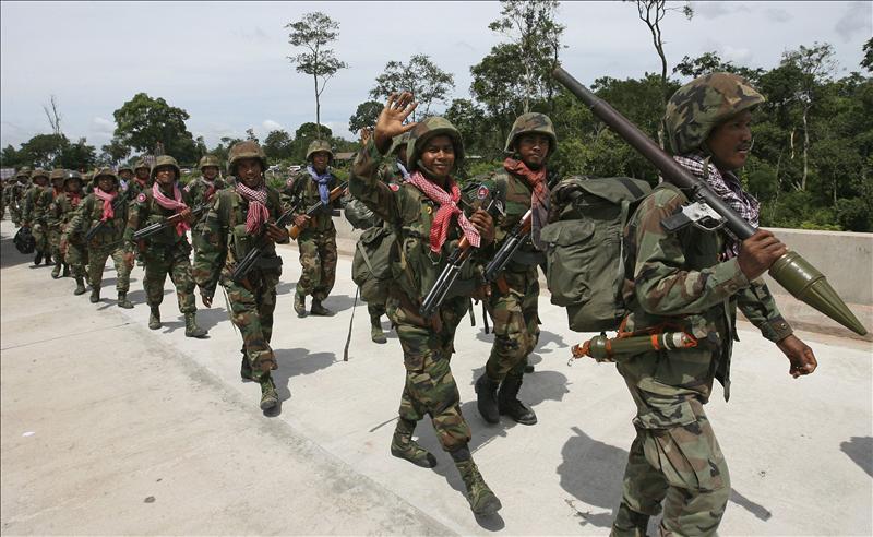 Cambodia y Tailandia comienzan retiro de efectivos de zonas en disputa