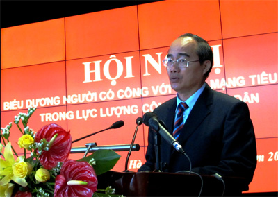 Exhortan a seguir atendiendo a inválidos de guerra y familiares de los mártires