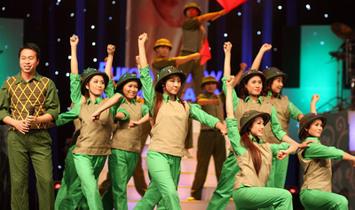 Prosiguen en Vietnam actividades de gratitud a los héroes y mártires