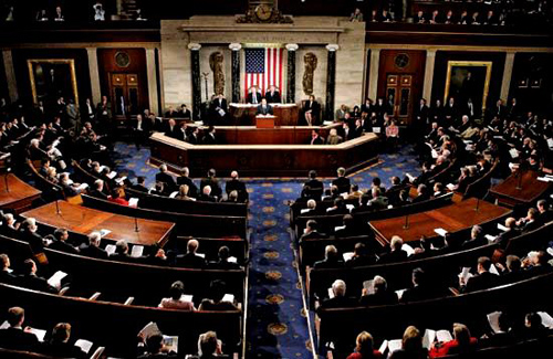 Senado de EEUU aprueba resolución sobre Irán