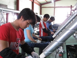 Debaten garantía de empleo sostenible para trabajadores contratados en exterior