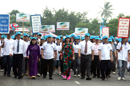 Vietnam promueve programas contra hipertensión y por un corazón sano