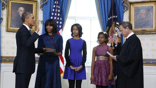 Comienza Obama su segundo mandato con juramento previo a investidura pública