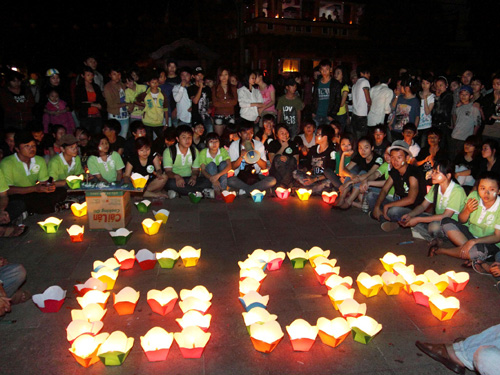 En la hora del Planeta se comprometen estudiantes con el medio ambiente