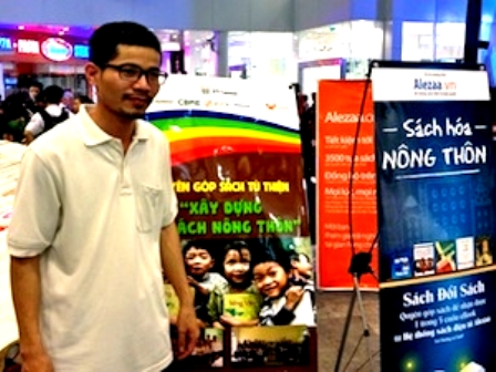 Nguyen Quang Thach, recopilador de libros