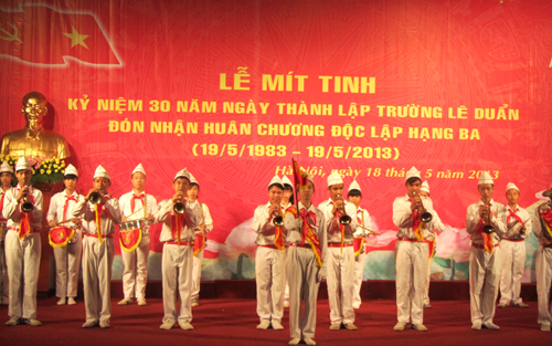 Acto conmemorativo de la fundación de la Escuela de Le Duan