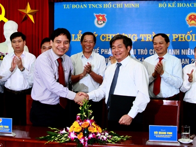 Vietnam promueve a los jóvenes en el desarrollo de la economía colectiva