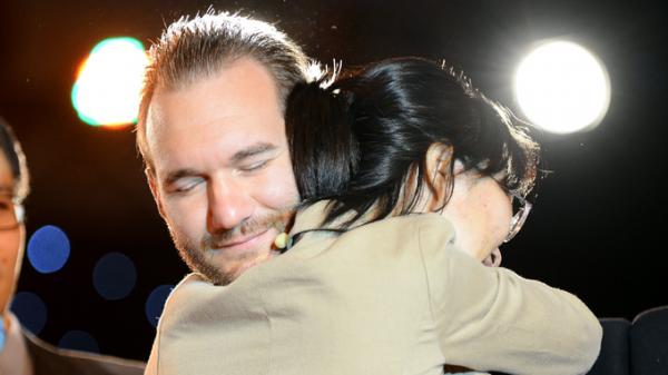 Nick Vujicic lleva su mensaje inspirador sobre la vida a Vietnam