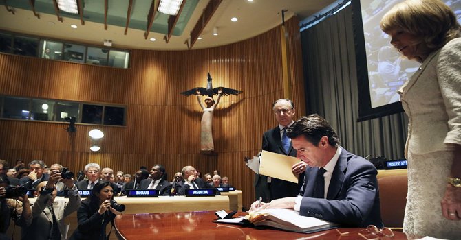 63 países firman el Tratado de la ONU sobre el Comercio de Armas