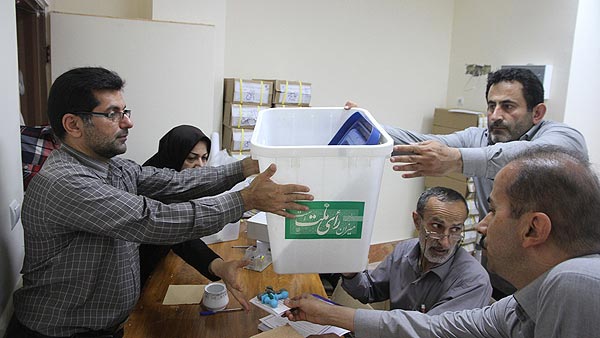 Comienzan las elecciones presidenciales en Irán