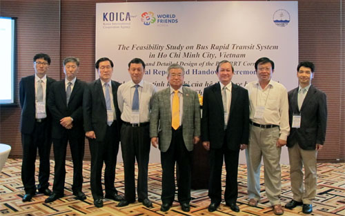 Ayuda surcoreana en autobuses de tránsito rápido en Ciudad Ho Chi Minh