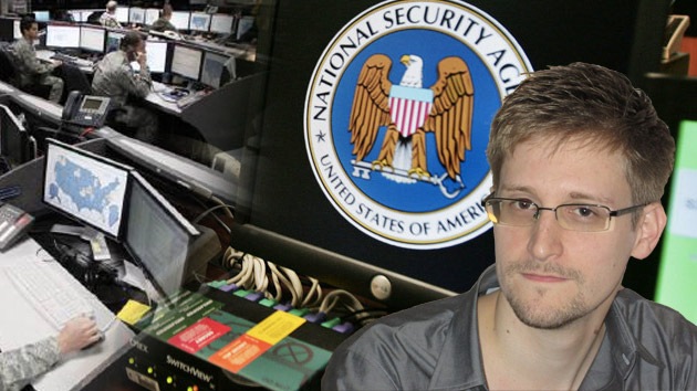 Edward Snowden solicita formalmente asilo temporal a Moscú