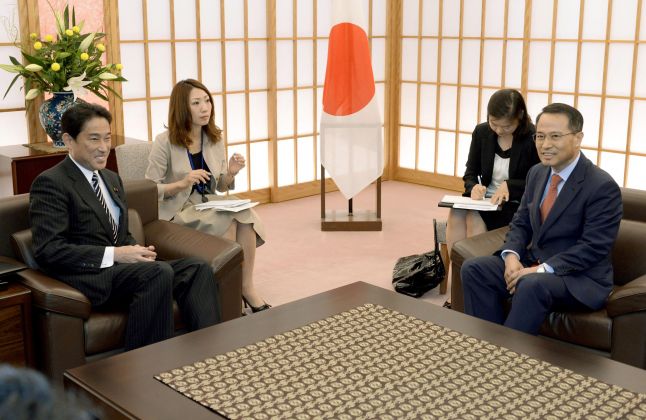 Japón y Surcorea por limar asperezas