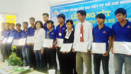 Termina la campaña “Juventud voluntaria veraniega” en Hanoi