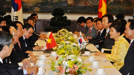 Corea del Sur considera aumentar inversiones en Vietnam