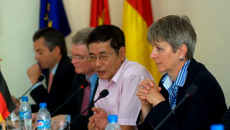 Vietnam y Alemania acuerdan fomentar cooperación económica y cultural