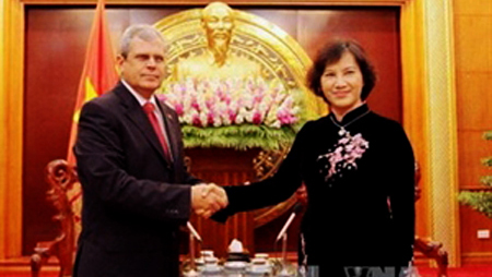 Vietnam y Cuba refuerzan cooperación parlamentaria