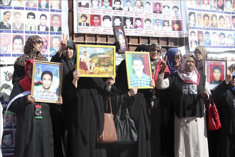 Libia presenta cargos contra 30 funcionarios de gobierno de Gadafi