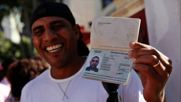 Viajeros cubanos al exterior aumentan pero la mayoría regresa