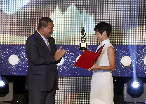 Programa Hot Radio de VOV recibe premio especial de ABU Prizes 2013