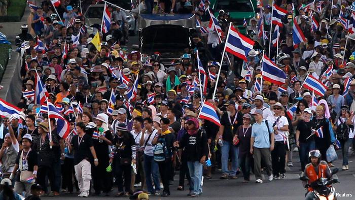Gobierno tailandés abre puerta al diálogo con manifestantes