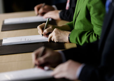 Ángela Merkel gobernará en alianza con socialdemócratas