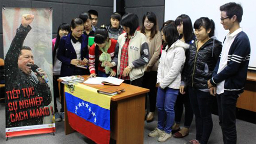 Conversatorio y proyección de película de Venezuela