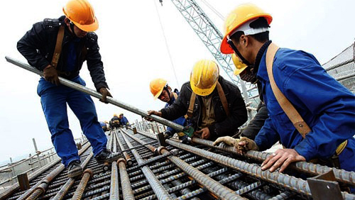 Reestructuración, clave para desbloquear dificultades de la economía vietnamita en 2013