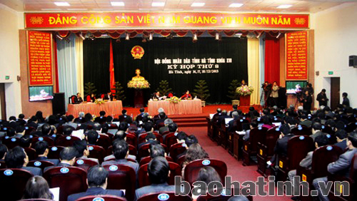 Presidente del Parlamento orienta desarrollo socioeconómico y político de Ha Tinh